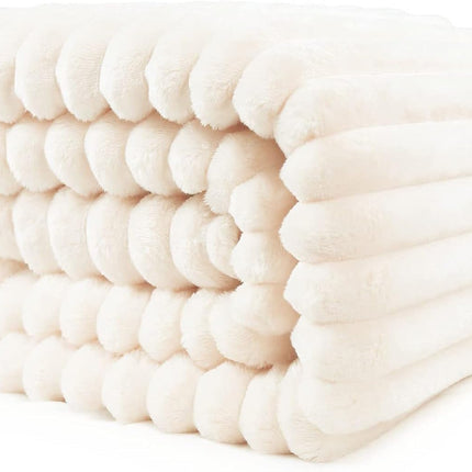 CROCH Flannel Blanket Super Soft Cozy Throw Blanket，Warm Lightweight Plush Fuzzy Cozy Soft Blankets and Throws for Sofa, Chair, Couch, Camping, Travel (Cream 200X230cm)